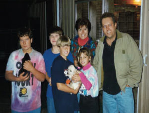 Dave, Mary Beth and the kids bring home a puppy, circa 1987. (PHOTO: DAVE MUELLER)